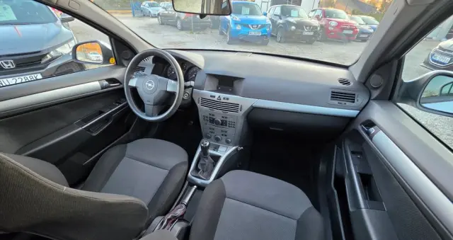 OPEL Astra 1.6 Essentia