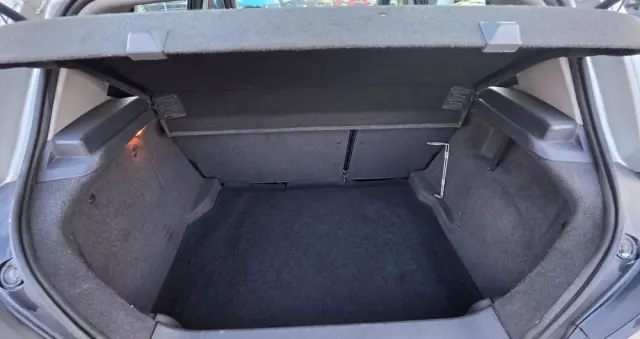 OPEL Astra 1.6 Essentia