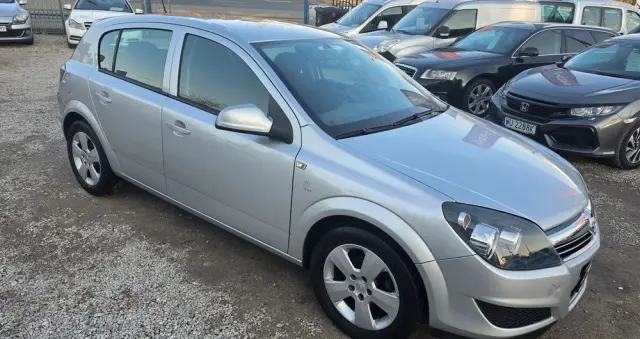 OPEL Astra 1.6 Essentia