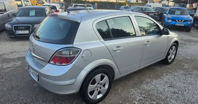 OPEL Astra 1.6 Essentia