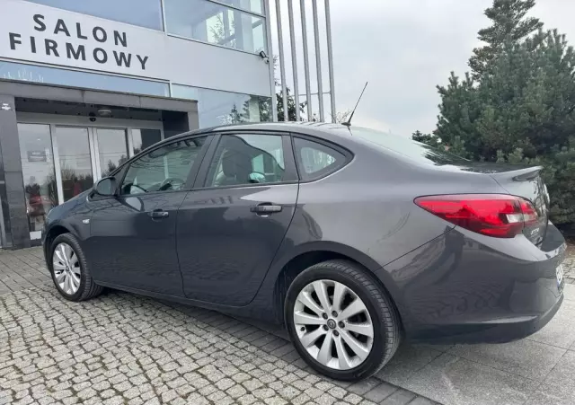 OPEL Astra IV 1.4 Essentia EU6