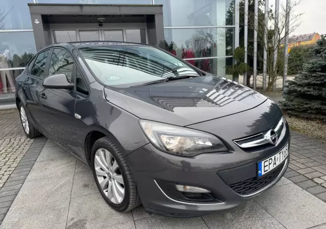 OPEL Astra IV 1.4 Essentia EU6