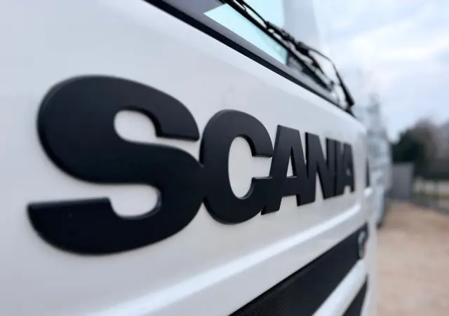 SCANIA Scania G 490 / CHŁODNIA + WINDA / 23 PALETY / EURO6 / OŚ SKRĘTNA / CARRIER 850 / ASO 