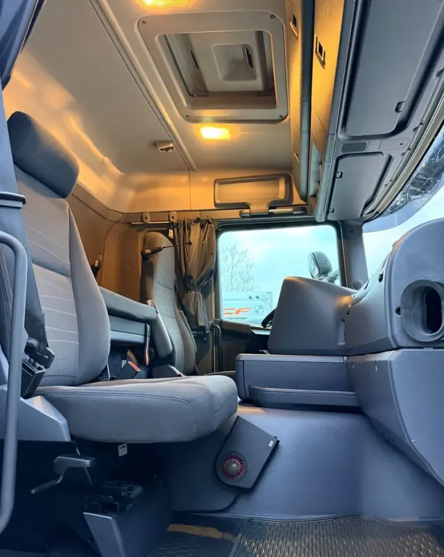 SCANIA Scania G 490 / CHŁODNIA + WINDA / 23 PALETY / EURO6 / OŚ SKRĘTNA / CARRIER 850 / ASO 