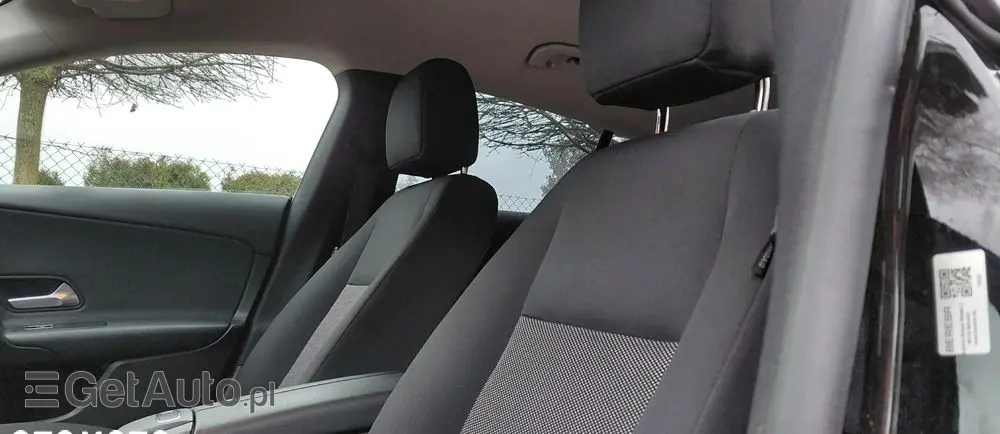 MERCEDES-BENZ CLA 180 Edition 2022