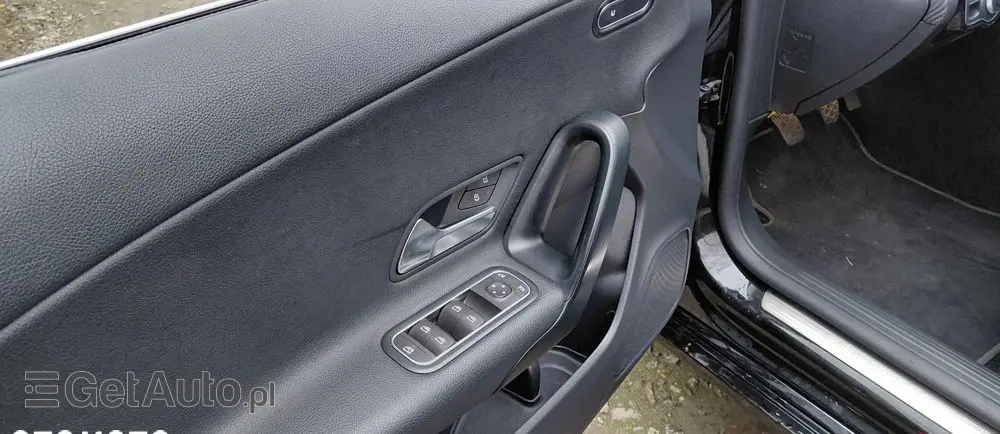 MERCEDES-BENZ CLA 180 Edition 2022