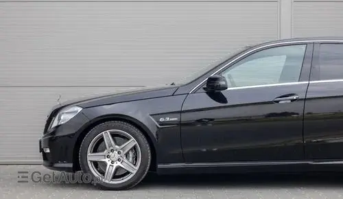MERCEDES-BENZ Klasa E 63 AMG 
