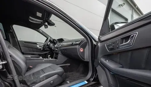 MERCEDES-BENZ Klasa E 63 AMG 
