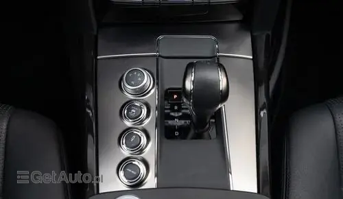 MERCEDES-BENZ Klasa E 63 AMG 