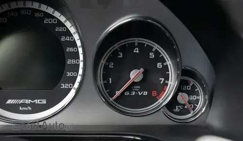 MERCEDES-BENZ Klasa E 63 AMG 