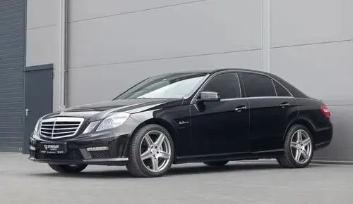 MERCEDES-BENZ Klasa E 63 AMG 