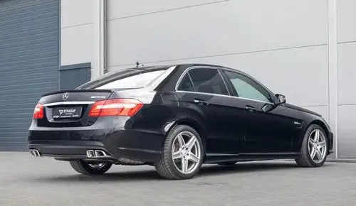 MERCEDES-BENZ Klasa E 63 AMG 