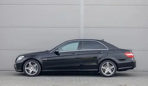 MERCEDES-BENZ Klasa E 63 AMG 