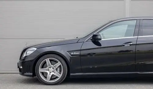 MERCEDES-BENZ Klasa E 63 AMG 