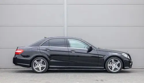 MERCEDES-BENZ Klasa E 63 AMG 