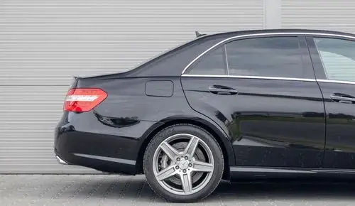 MERCEDES-BENZ Klasa E 63 AMG 
