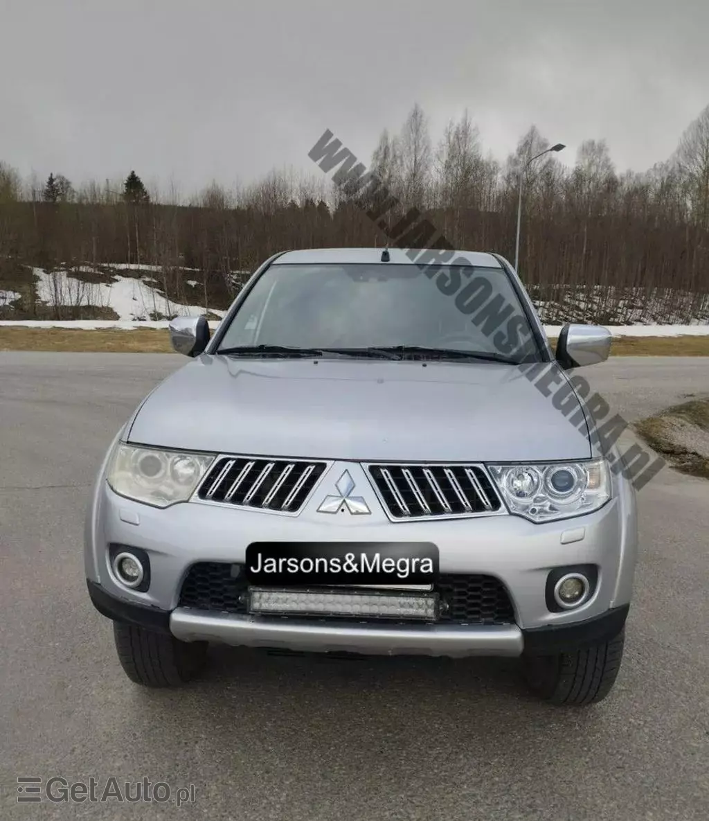 MITSUBISHI L 200 