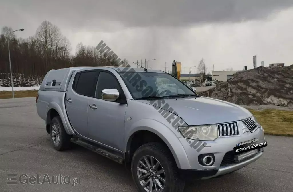 MITSUBISHI L 200 