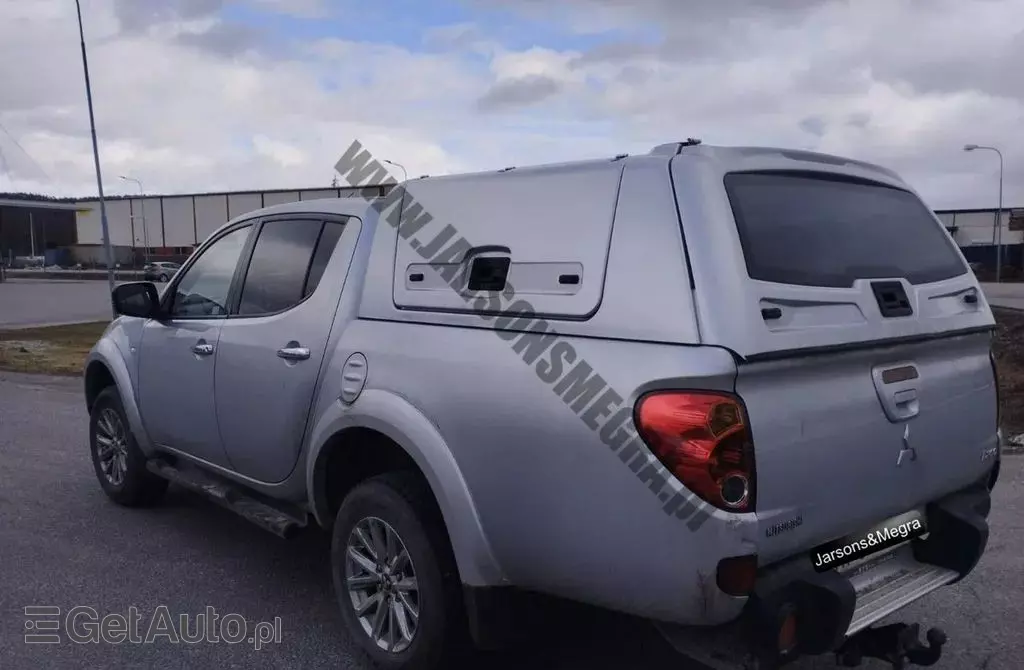 MITSUBISHI L 200 