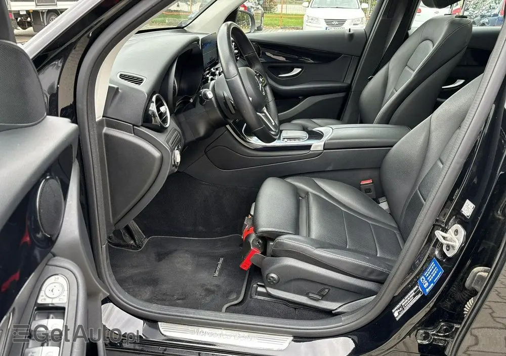 MERCEDES-BENZ GLC 200 d 4-Matic