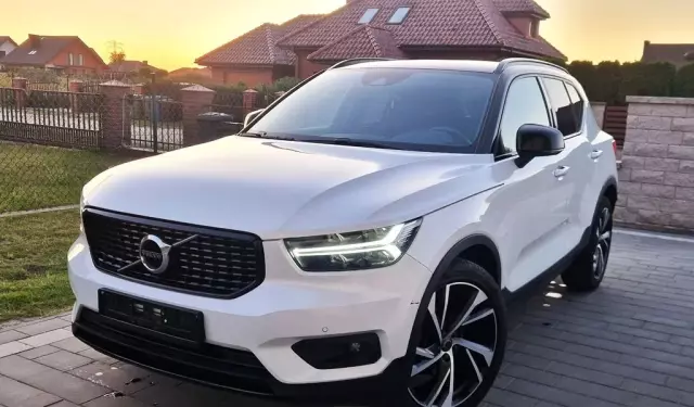 VOLVO Xc 40 