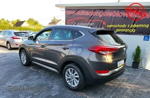 HYUNDAI Tucson 