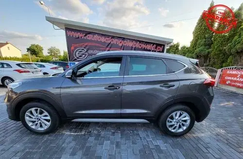HYUNDAI Tucson 