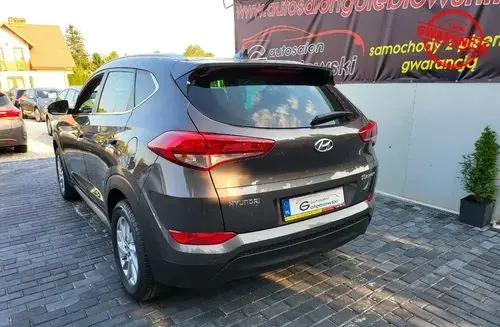 HYUNDAI Tucson 