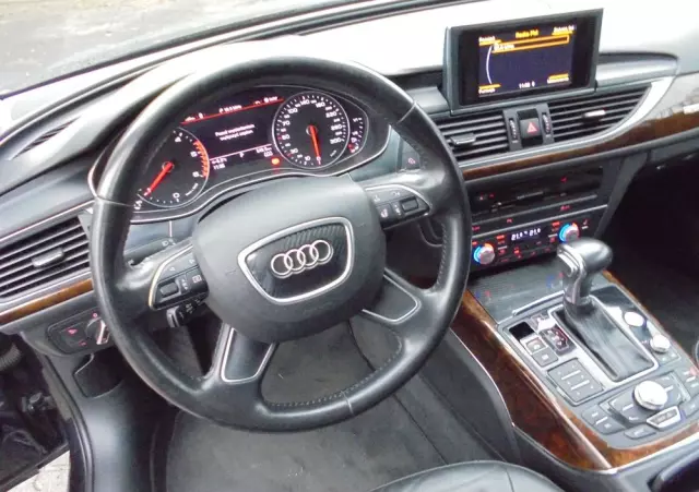 AUDI A6 Avant 3.0 TDI DPF quattro S tronic