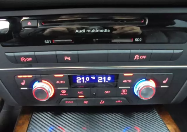 AUDI A6 Avant 3.0 TDI DPF quattro S tronic