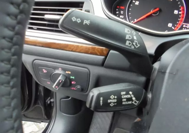 AUDI A6 Avant 3.0 TDI DPF quattro S tronic