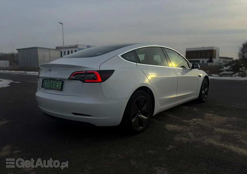 TESLA Model 3 Langstreckenbatterie Hinterradantrieb