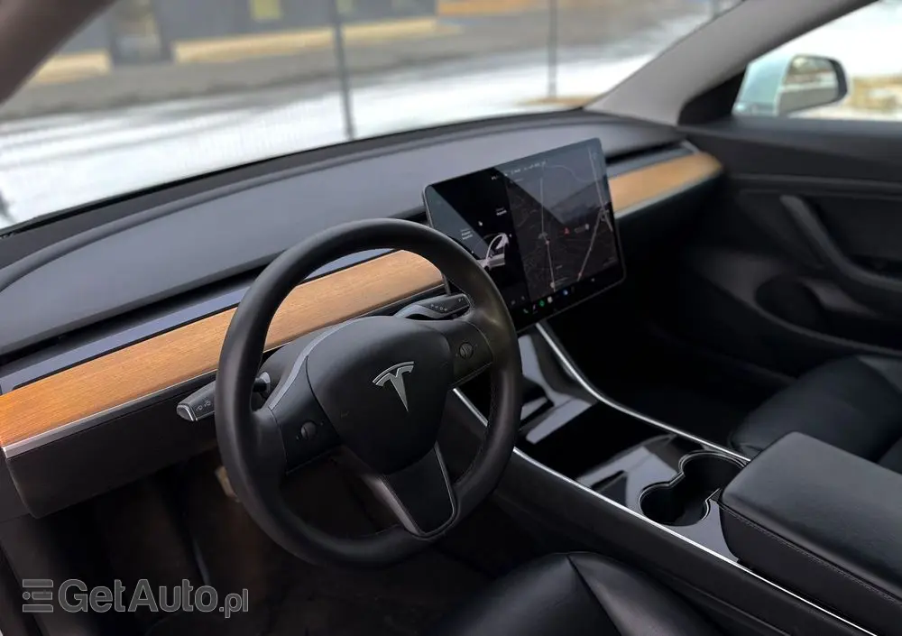 TESLA Model 3 Langstreckenbatterie Hinterradantrieb