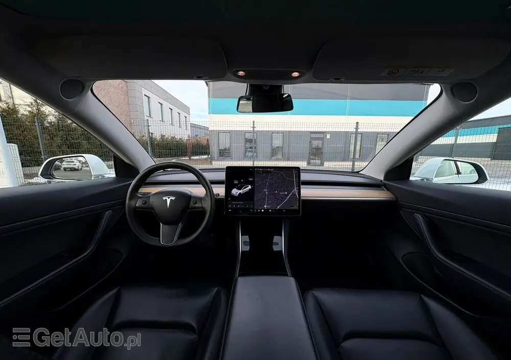 TESLA Model 3 Langstreckenbatterie Hinterradantrieb