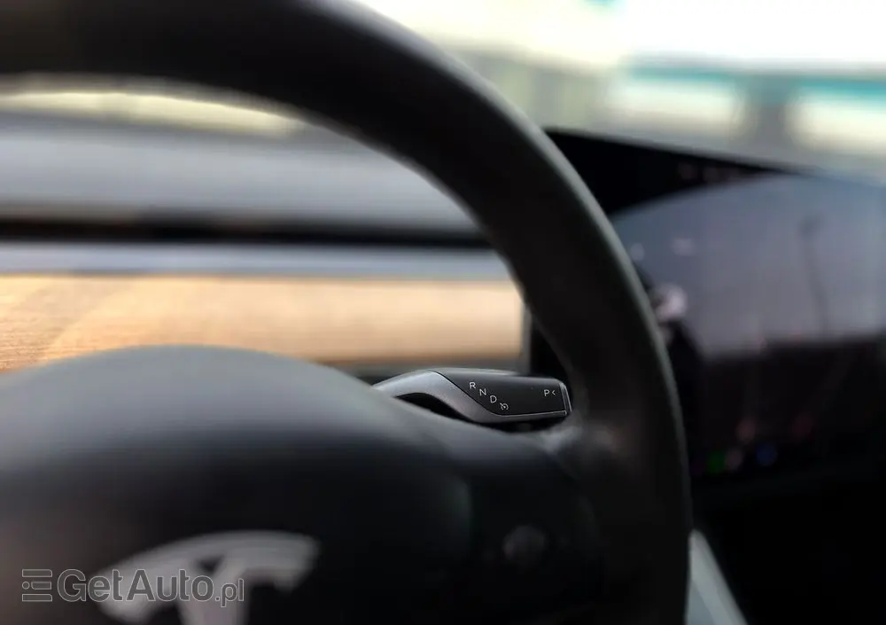 TESLA Model 3 Langstreckenbatterie Hinterradantrieb