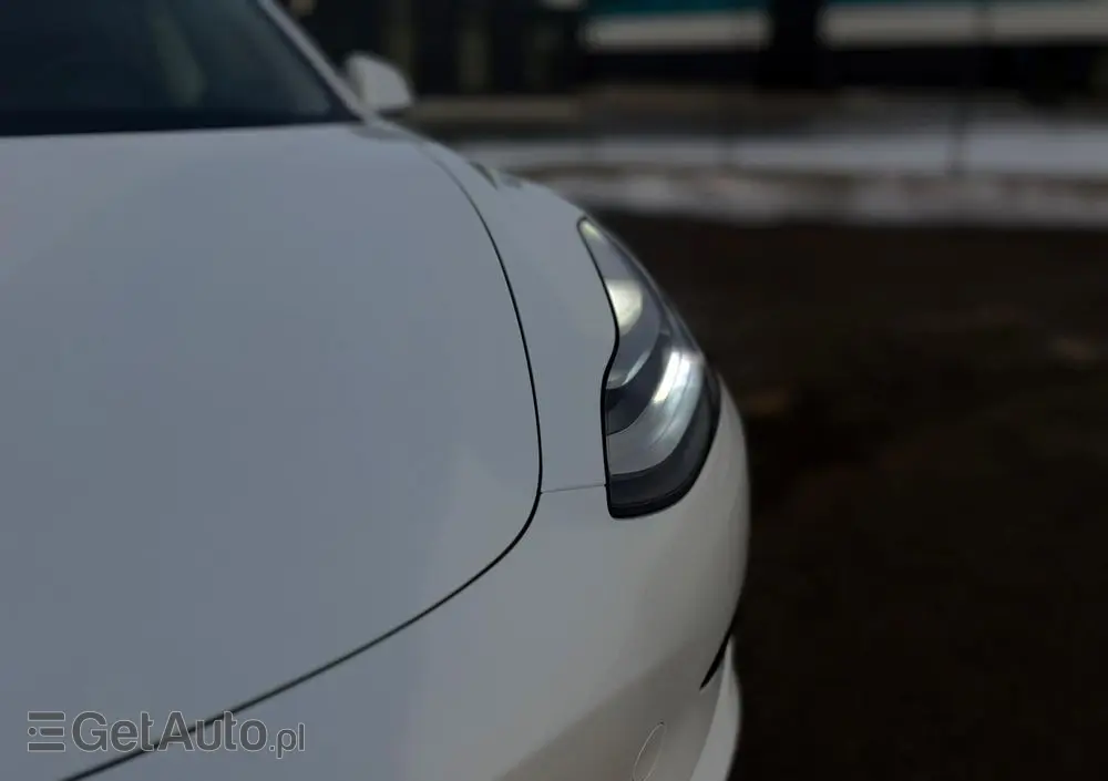 TESLA Model 3 Langstreckenbatterie Hinterradantrieb