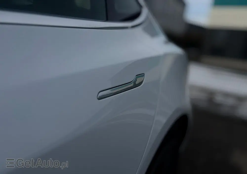 TESLA Model 3 Langstreckenbatterie Hinterradantrieb