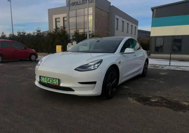 TESLA Model 3 Langstreckenbatterie Hinterradantrieb