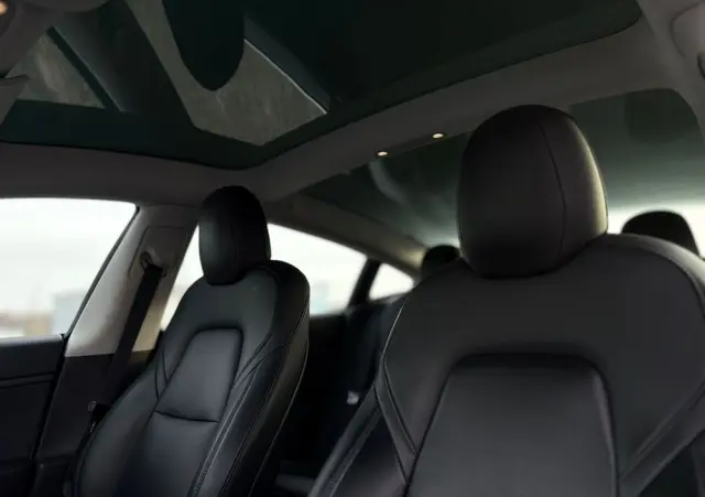 TESLA Model 3 Langstreckenbatterie Hinterradantrieb