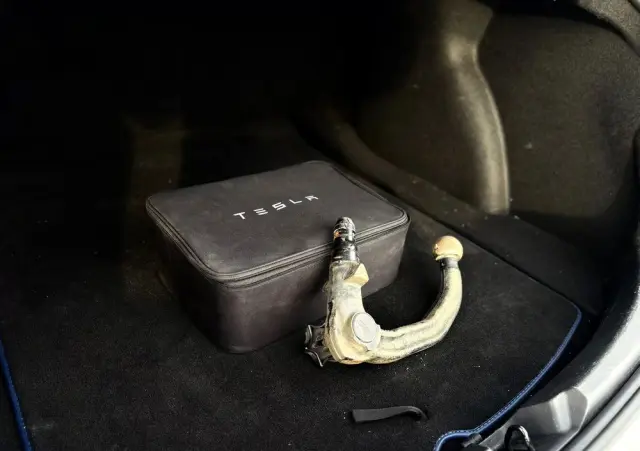 TESLA Model 3 Langstreckenbatterie Hinterradantrieb