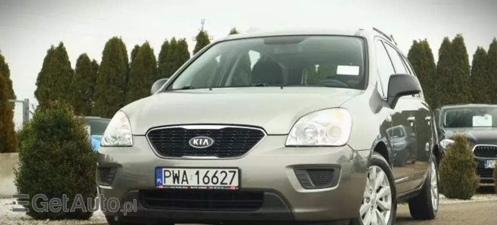 KIA Carens 