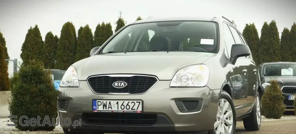 KIA Carens 