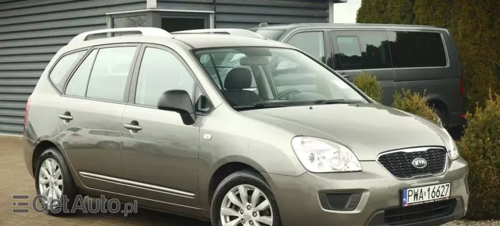KIA Carens 