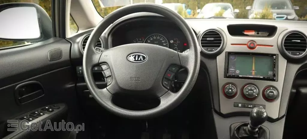 KIA Carens 