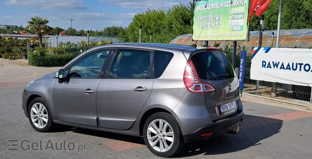RENAULT Scenic 1.6 16V Dynamique