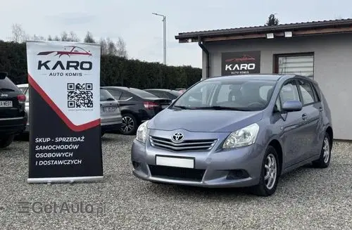 TOYOTA Verso 