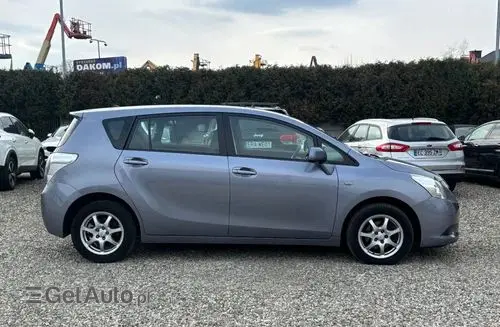 TOYOTA Verso 