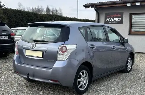 TOYOTA Verso 