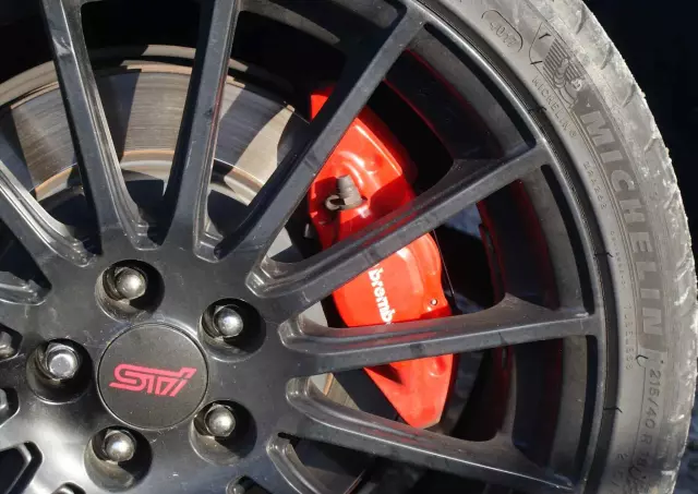 SUBARU BRZ 2.0i Sport +