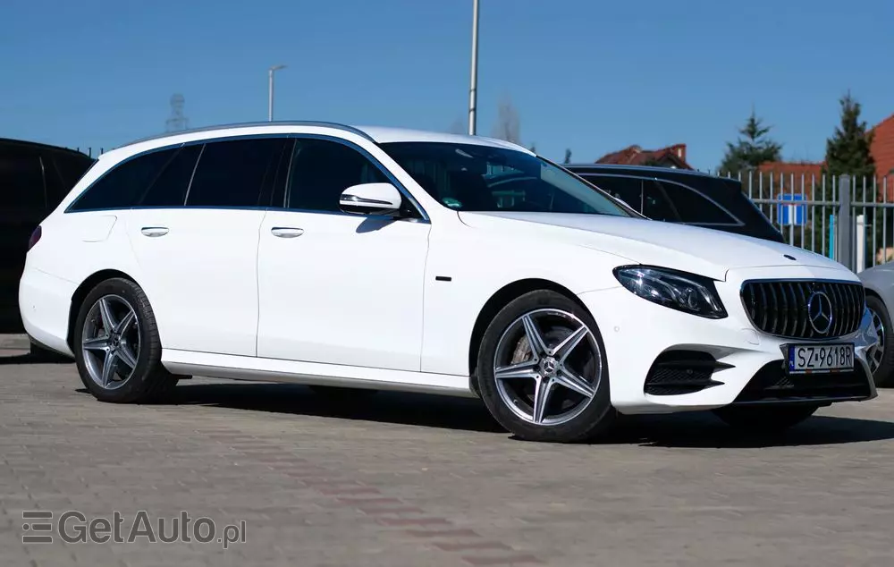 MERCEDES-BENZ Klasa E 300 de AMG